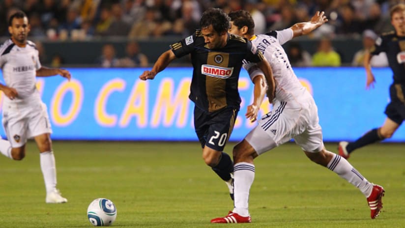 Carlos Ruiz and the Union couldn't crack the Galaxy's defense in their 1-0 loss on Saturday