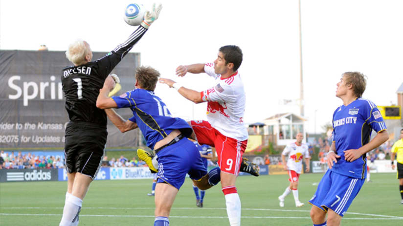 Jimmy Nielsen and the Kansas City Wizards dropped a 3-0 result to the Red Bulls.